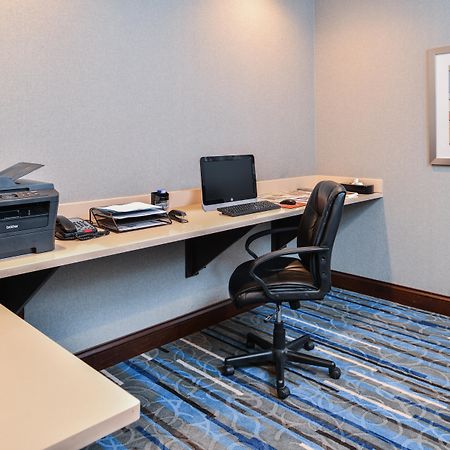 Holiday Inn Express Hotel & Suites York By Ihg Exteriér fotografie